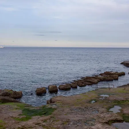 Апартаменты Breathtaking Seafront 3bd, Coast By 360 Estates *