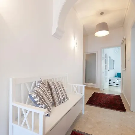 Апартаменты Breathtaking Seafront 3bd, Coast By 360 Estates Слима