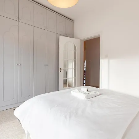 Апартаменты Breathtaking Seafront 3bd, Coast By 360 Estates *