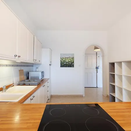 Breathtaking Seafront 3bd, Coast By 360 Estates Апартаменты *