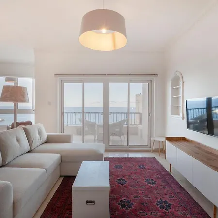 Апартаменты Breathtaking Seafront 3bd, Coast By 360 Estates Слима