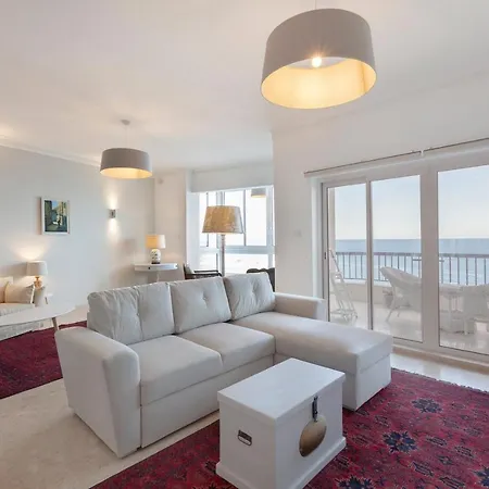 Breathtaking Seafront 3bd, Coast By 360 Estates Слима