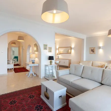 Апартаменты Breathtaking Seafront 3bd, Coast By 360 Estates Слима