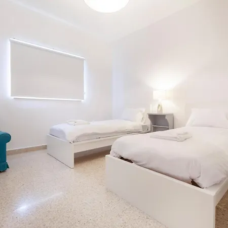 Апартаменты Breathtaking Seafront 3bd, Coast By 360 Estates